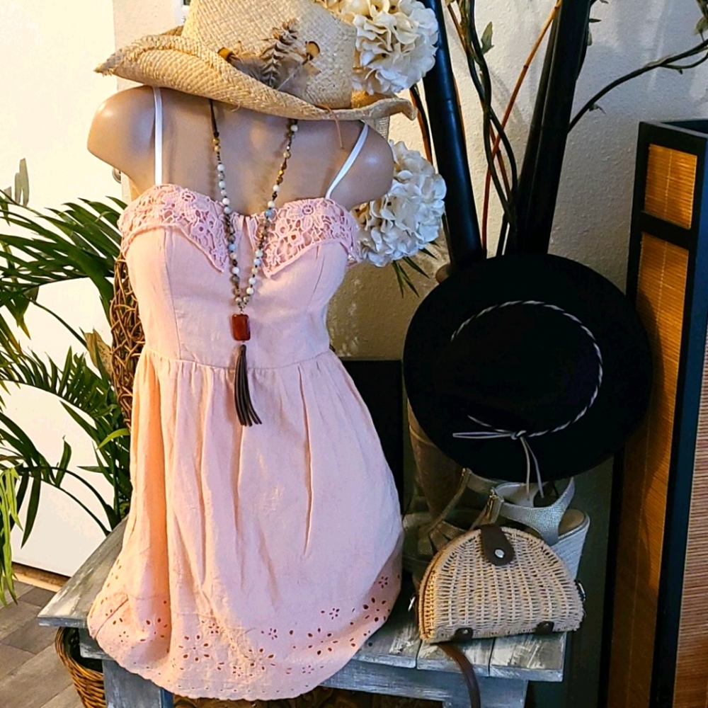 SALE PEACH EMBROIDERED MINI FLOWER LACE DRESS - Picture 1 of 16